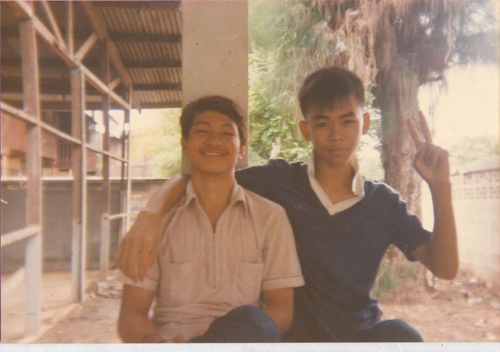 นายเด่น