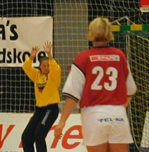 Grit Jurack skyder med skarpt