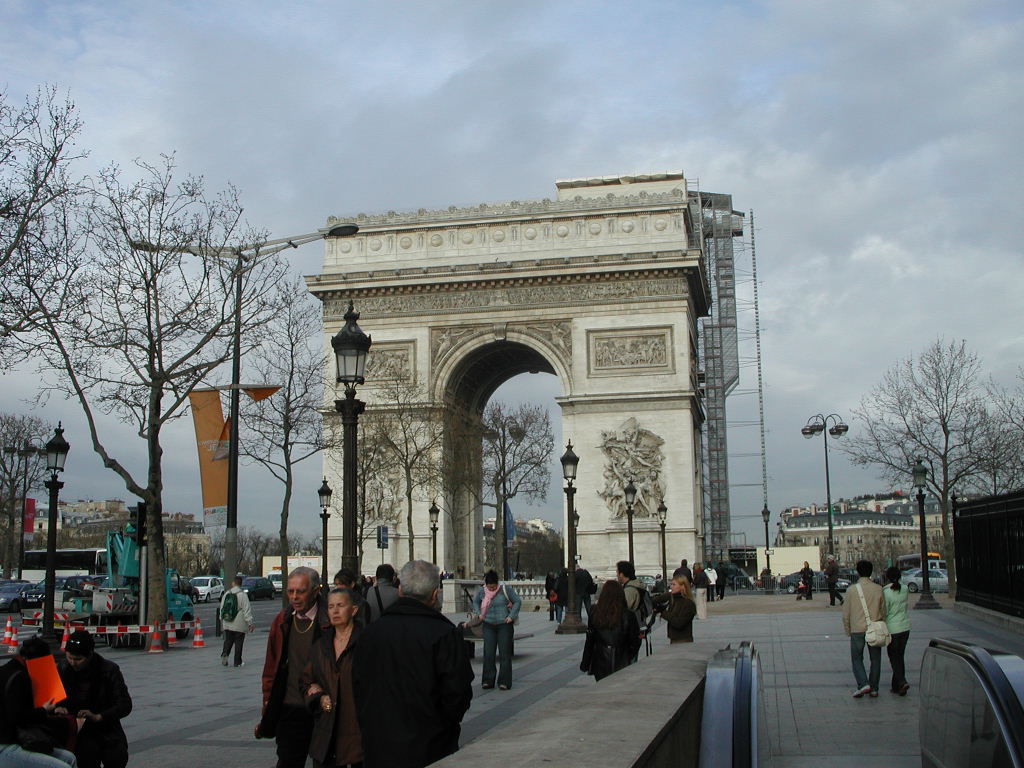 A brief stop in Paris on the way to the ME