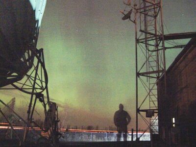 Aliens?&nbsp; Nope.&nbsp; Aurora Borealis.&nbsp; Click to go home...&nbsp; MIKE FRENCH
