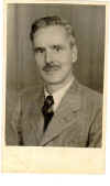 Frank_Adcock2.jpg (33627 bytes)