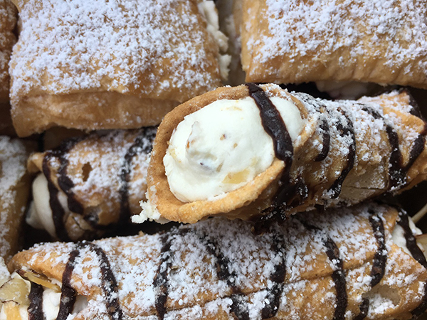 Sweet Cream Cannoli