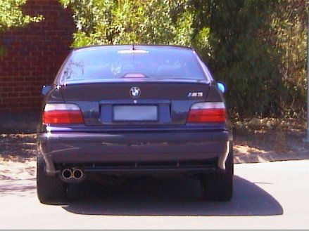 Customised straight-through muffler