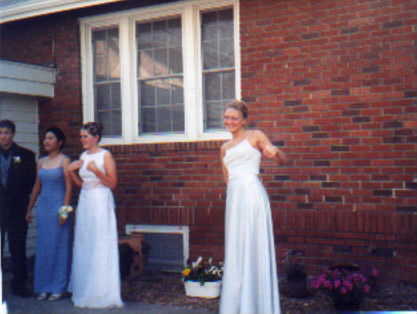 Heres Elisabeth lookin like shes pickin her crack.
