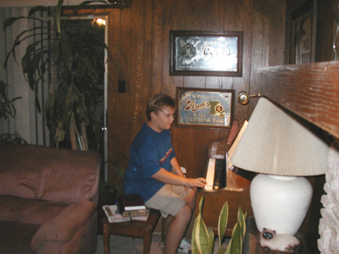 Saxon plays my piano