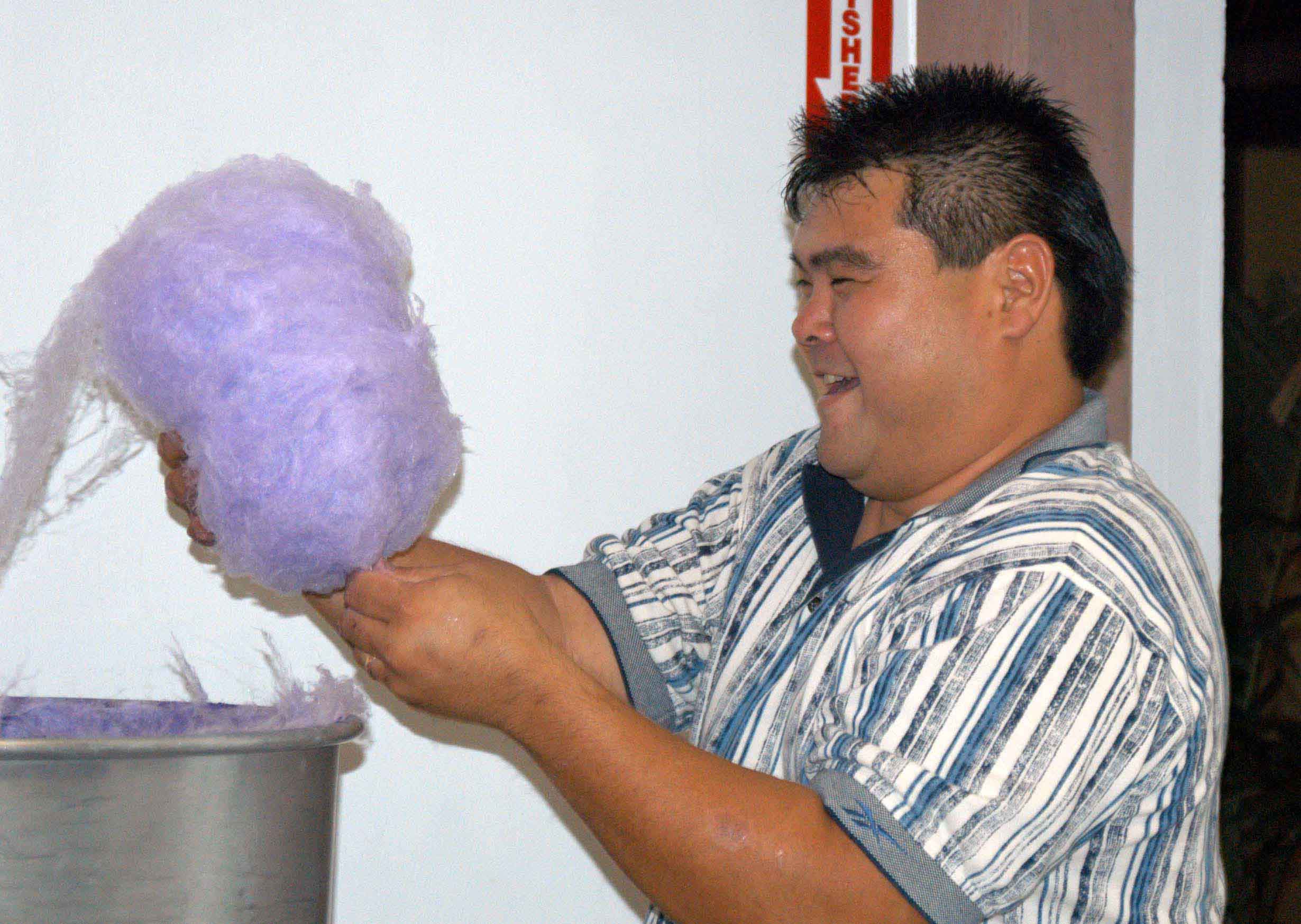 Uncle Eislee, THE COTTON CANDY MAN!