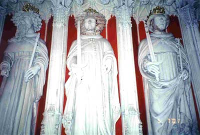 jamb statues