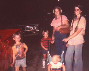 family4h77a.jpg