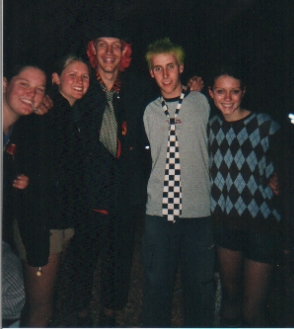 group.jpg (89222 bytes)