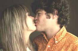 MICKY AND SAMANTHA KISSING