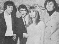 MICKY'S FIRST MEETING WITH SAMANTHA IN LONDON