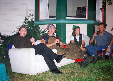 /user/partycouch.JPG