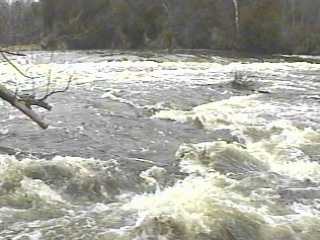 Falls Road river-right wave
