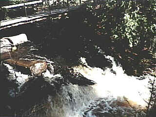 Suzie's Falls, entrance