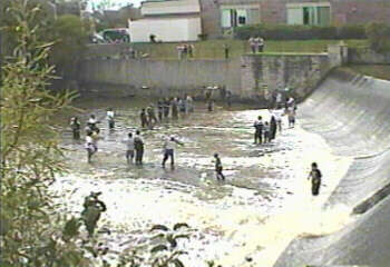 fishermen_cluster_at_Horlick_Dam