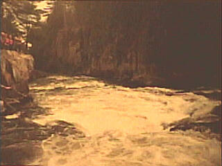 Wolf_River_Dells_entrance