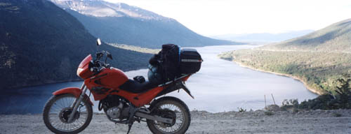 The road I've just come up cuts through the scrub on the right hand side of the picture as it skirts the lake. Tolhuin is at the far end, out of sight.