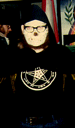 it's an old pictue - the Reaper is MUCH plumper now...