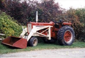 Farmall 706 with loader