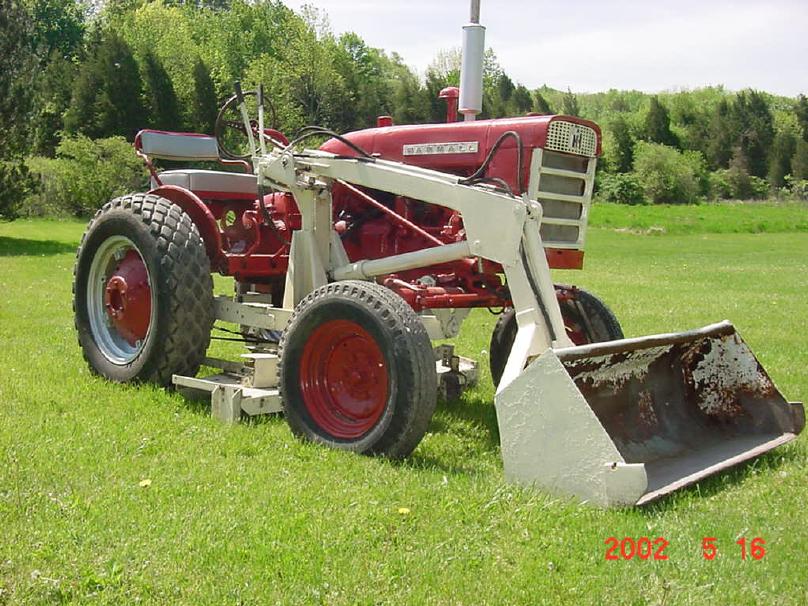 Farmall 140 finished at last