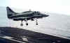 AF-1 falc�o pousando no NAe S�o Paulo