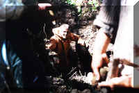 BunkerDigging.JPG (40712 bytes)