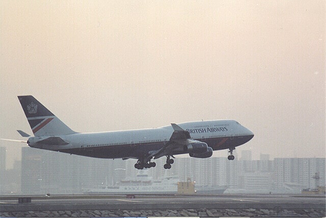 A British Airways 747-400