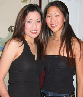 Emily and Carolyn off to Glas Kat (again), Nov 2001
