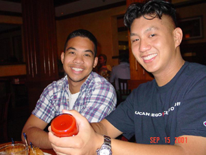 Joey and Rolando at Elephant Bar, sept 2001