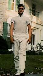 elvis4.jpg (7051 bytes)