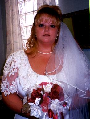 lauraswed3.jpg (23089 bytes)