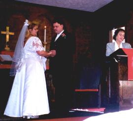 lauraswed6.jpg (10316 bytes)