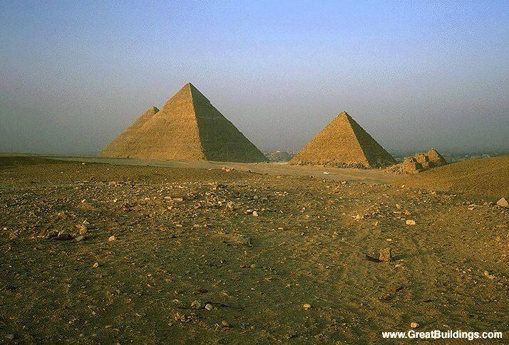 Could it be true that extraterrestrial space travelers helped build the Pyramids of Egypt? (www.nationalgeographic.com)