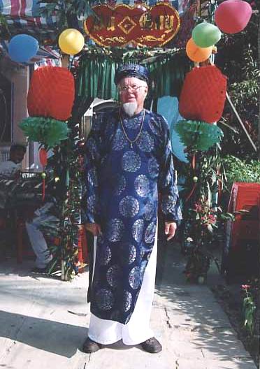Click to go to Minh-TOM's Geezer Geek Webpage