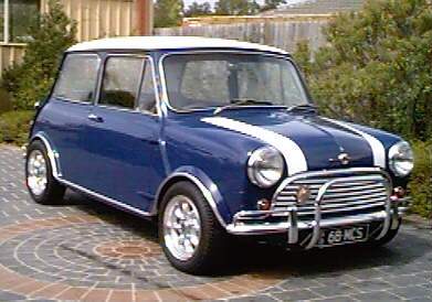 Mini Cooper de 68', bastante bonito