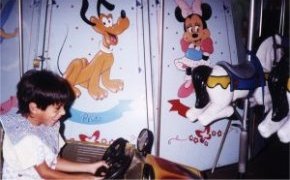 Violeta jugando