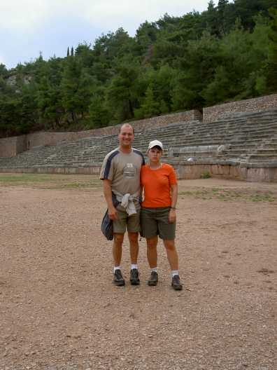 Silke und Michael im Stadion von Delphi
