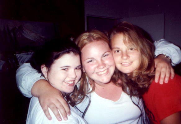 you'd think since we're in Cali we'd have tans...this was us (me kerry and amy) actually acting normal for once
