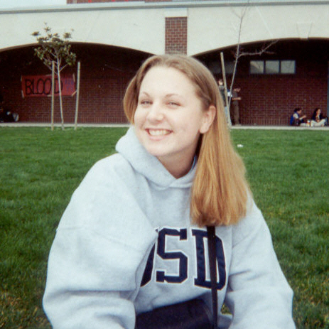 This is Laura- she is soooooooooo sweet, she's also the ripsters girlfriend :-)