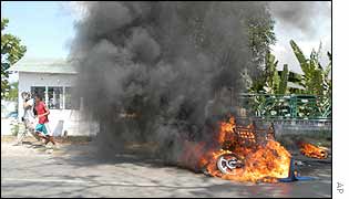 Fire near the home of Prime Minister Mari Alkatiri 