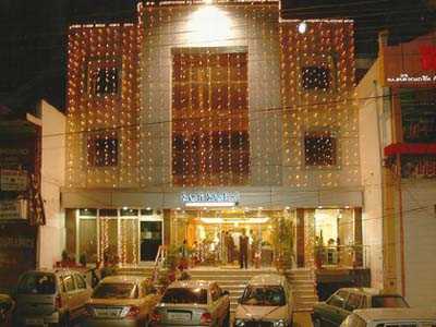 escorts service in The Moti Mahal Lucknow