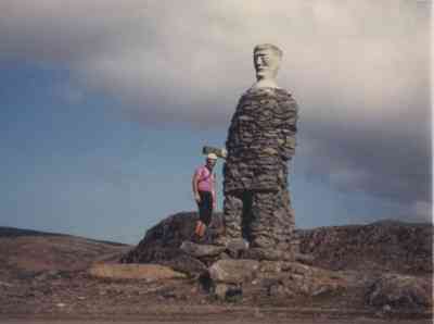 Kleifebui, a statue built in 1947 by road workers