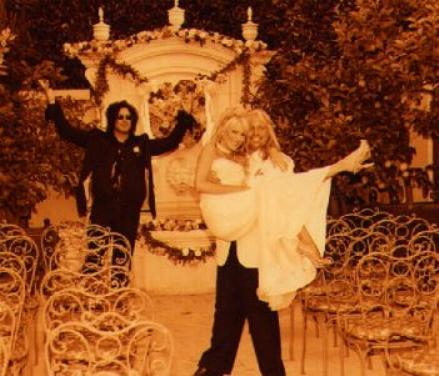 Nikki all Alone,Where's Donna? Oh well,I'll Hug him! =0)