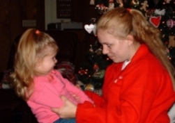 LissynMommie.jpg (33426 bytes)