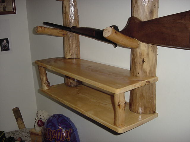 gunrack3.jpg (36523 bytes)