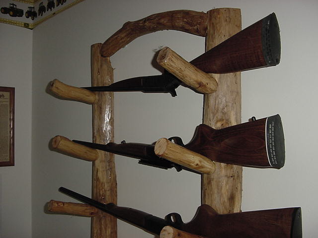 gunrack4.jpg (36963 bytes)