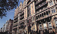 Russell Hotel