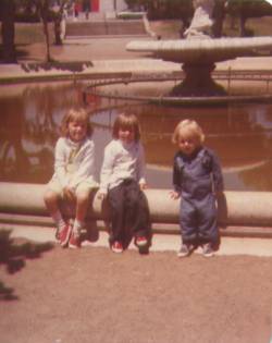 Char, Jen, Tom 1977
