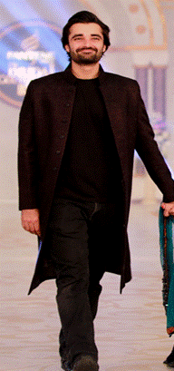 Hamza-Ali-Abbasi-At-Pakistani-Fashion-Shows-04.png