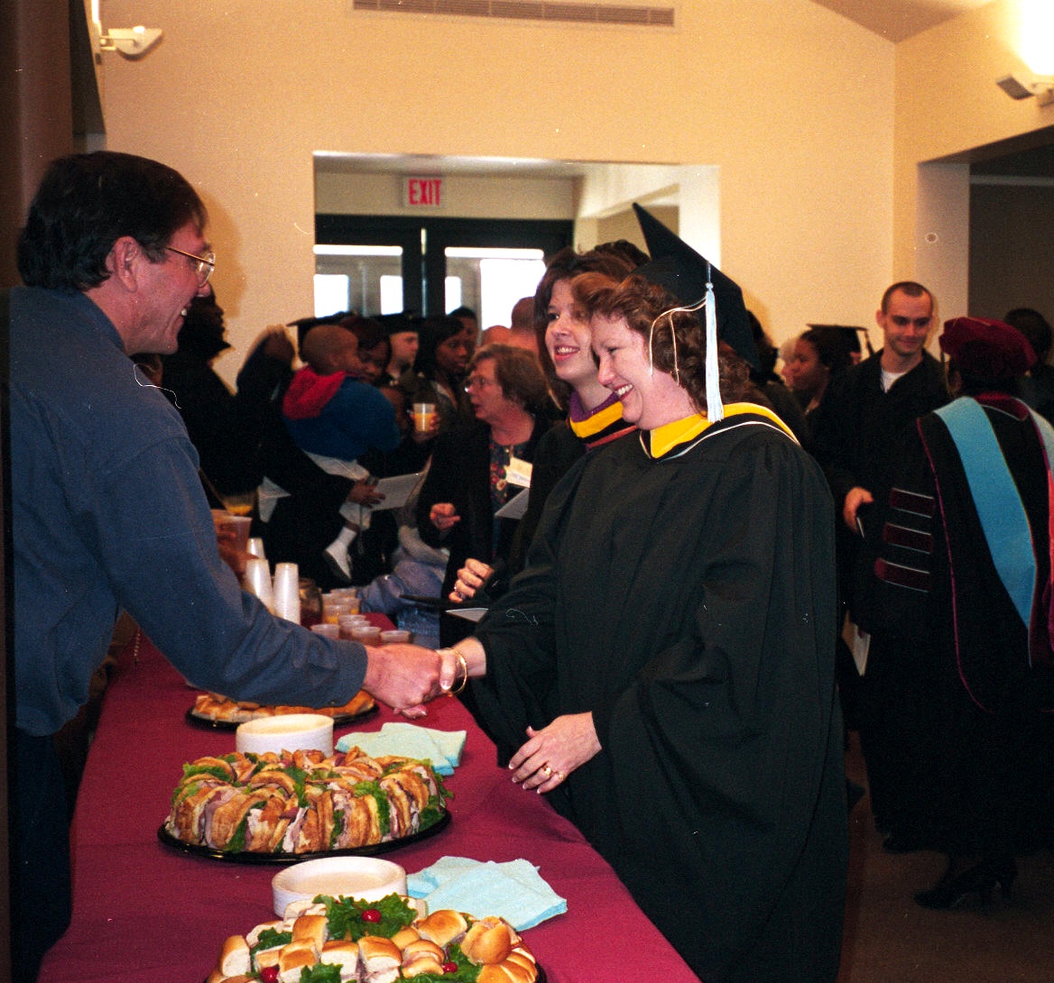 ronfood.jpg (394983 bytes)